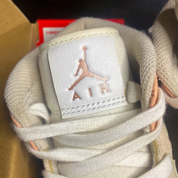 Air Jordan 1 Mid 'Milan' • US M 8 (Equivalent to US W 9.5) - Picture 2 of 11